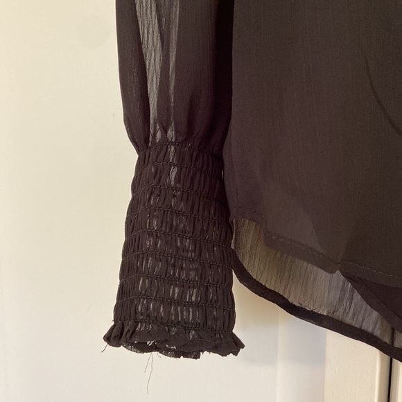 EXPRESS Chiffon Button Front Top XS - Picture 5 of 7